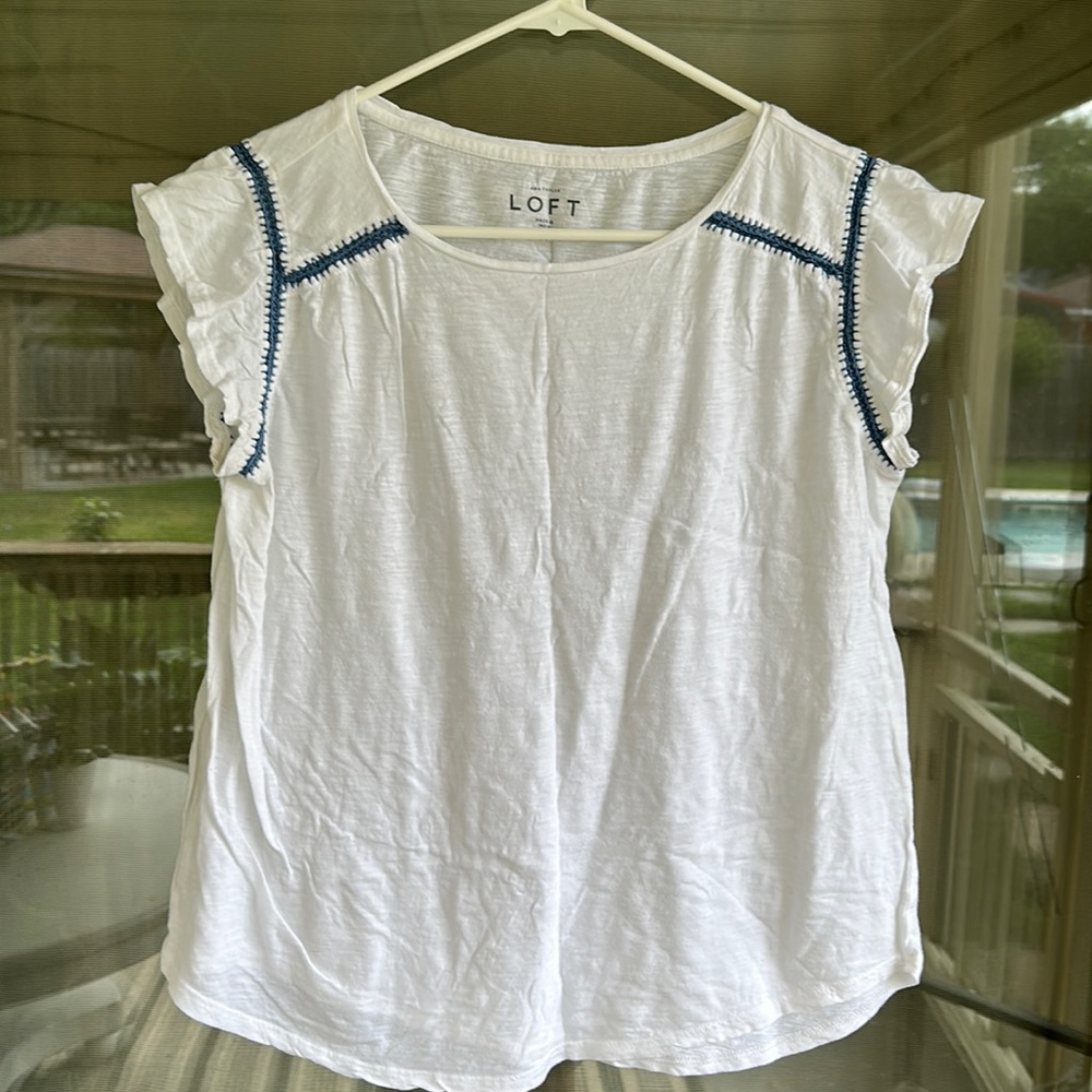 White t-shirt